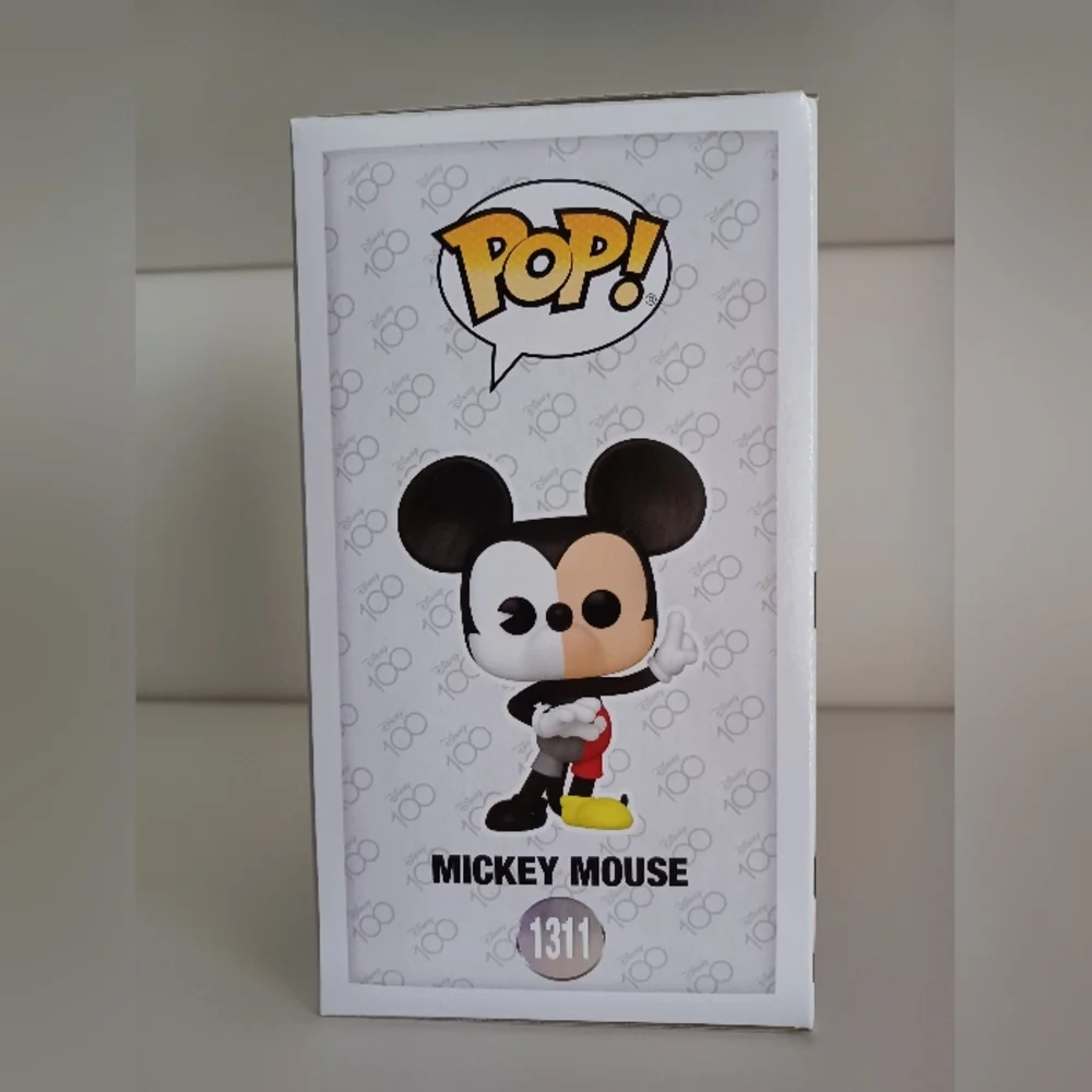 Disney Mickey‎ Mouse 1311 Disney 100 Hot Topic Exclusive Vinyl Figure Funko Pop